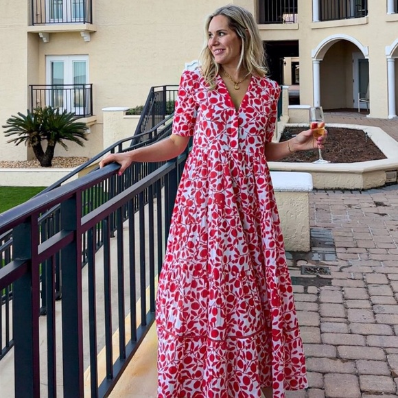 Tuckernuck Dresses & Skirts - Ro's Garden Daphne Midi Dress Okari Red Floral Maxi Dress in Women's Large